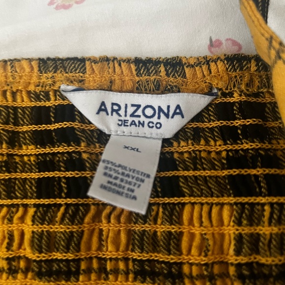 Yellow braid crop top. Bought from JCP, size 2XL - Picture 2 of 3